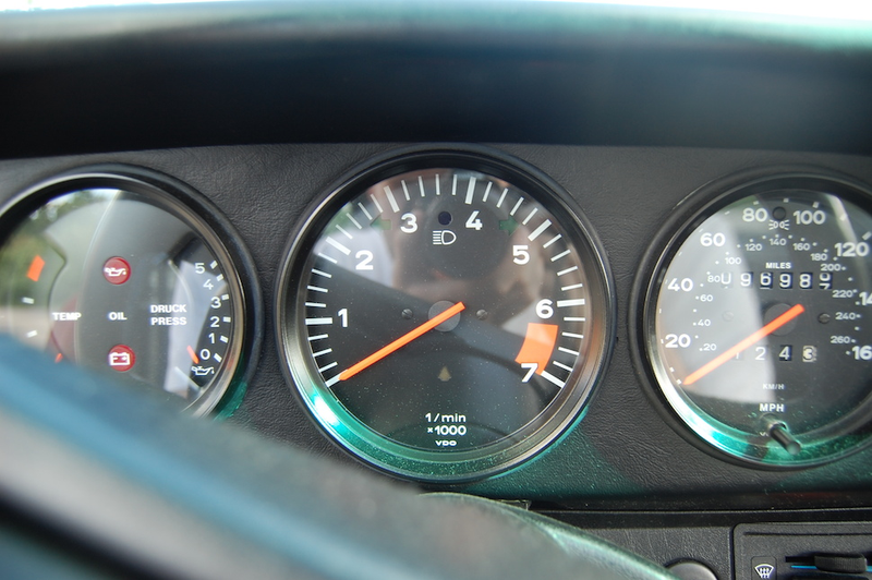 Illustration for article titled 1987 Porsche 911 Carrera: The Jalopnik Classic Review